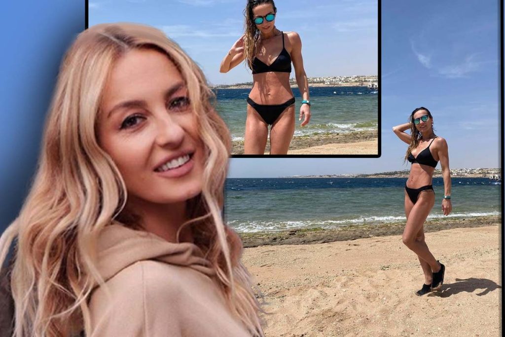 Flavia-Mihasan-socheaza-in-costum-de-baie.-Arati-ca-o-anorexica