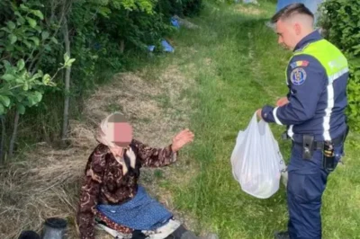 Doi polițiști din Botoșani răspund la apelul disperat al unei bătrâne: „Nu Mai Am Nimic!”