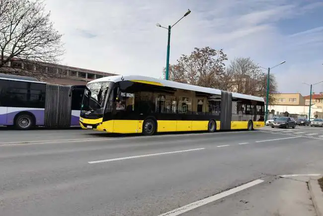Autobuz electric