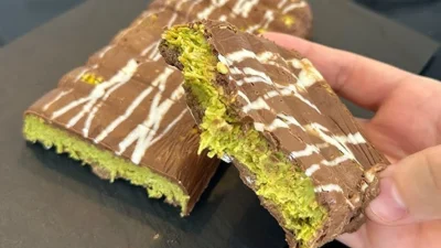 Alertă de contrafacere! Ciocolata Dubai, vândută cu mazăre în loc de fistic și cacao de slabă calitate