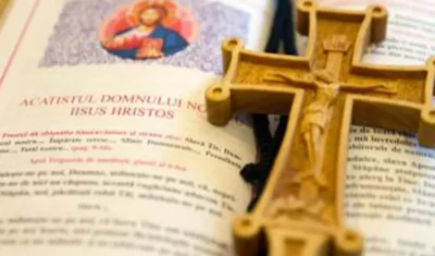 Acatiste de citit când te simți rău sau când te bârfește cineva