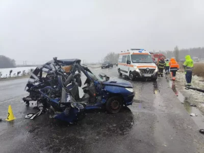 Tragedie pe DN2! O mamă și fiul său au murit după ce mașina condusă de un tânăr de 19 ani a intrat pe contrasens