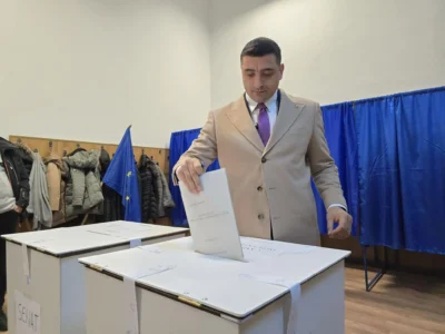 Alegeri Parlamentare 2024. Politicienii votează și își etalează stilul – cine a strălucit și cine a dezamăgit?