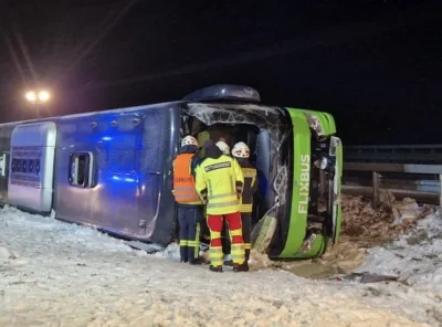 Tragedie! Autocar răsturnat! Doi morți și 11 persoane grav rănite!