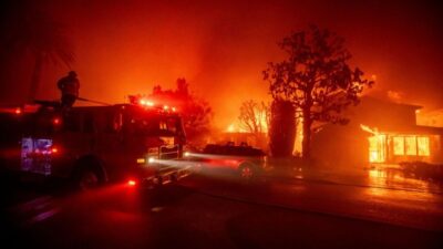 Bilanț dramatic al incendiilor din Los Angeles. Zece morți, mii de clădiri distruse și evacuări masive