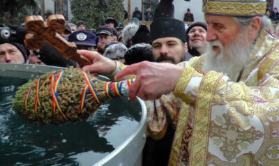 Aghiasma mare: reguli de consum și păstrare după Bobotează