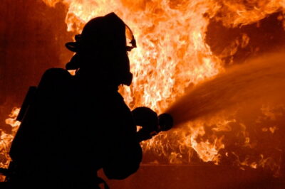 Incendiu la fabrica de armament din Cugir, stingere completă fără victime