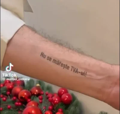 Marcel Ciolacu, „tatuat” cu promisiuni. Gestul viral care a stârnit ironii pe TikTok