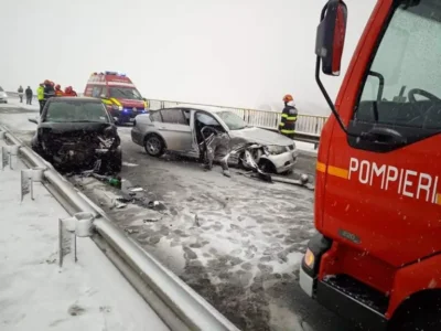Accident în comuna Cocu. Două persoane rănite, transportate la spital