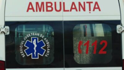 Accident rutier grav pe DN 7: 11 persoane implicate, inclusiv 6 copii, iar doi adulți au fost încarcerați