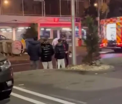 Incendiu surprinzător în Pitești: Pubelele au luat foc, iar autoritățile intervin!