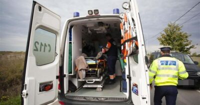 Accident rutier grav! Pompierii și echipajele de salvare intervin pentru victimele unui autobuz implicat în incident