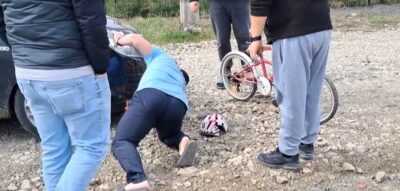 Fetiță de 4 ani, accidentată de o mașină în Moșnița Veche: detalii despre incidentul tragic
