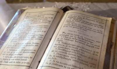 Psaltirea aduce Izbăvirea de dușmani și de toate relele! Psaltirea este o carte-miracol!