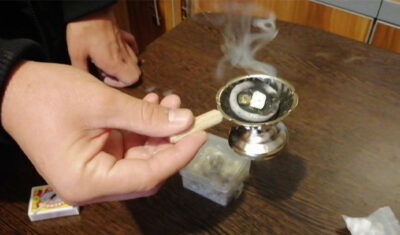 Afla cum se aprinde Tămâia si ce alunga aceasta din casele oamenilor !