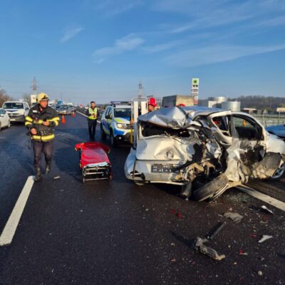 Accident grav pe autostrada A1! Trei persoane ranite într-o coliziune între trei autoturisme