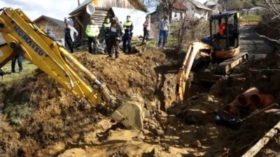 Tragedie! Angajat strivit sub un mal de pământ! A murit sub ochii colegilor!