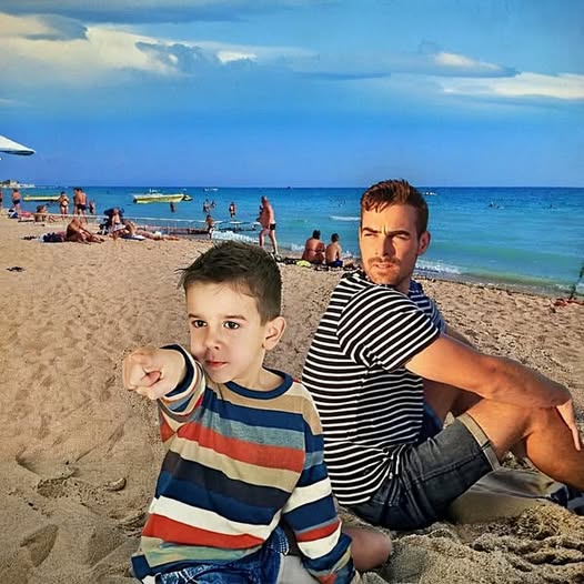 Dupa ce si a inmormantat sotia si a dus fiul la mare