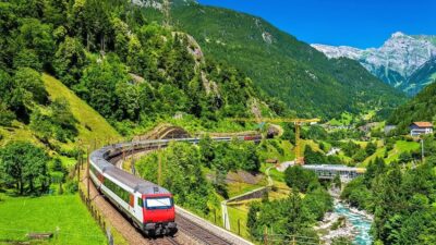 Explorarea gratuită a Europei pentru tineri! Programul DiscoverEU le oferă 36.000 de permise de călătorie în 2025