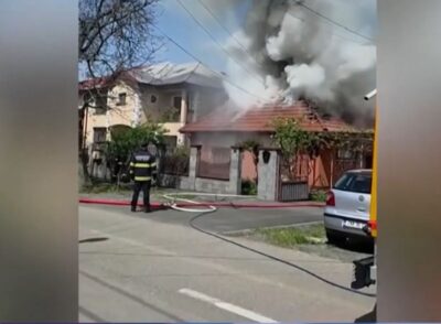 Incendiu devastator în ziua lor de nume! Un tată și fiu din Timișoara și-a pierdut casa și economiile