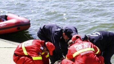 O tanara de 18 ani s a inecat sub ochii salvatorilor