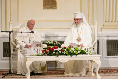 Papa Francisc va fi înmormântat peste nouă zile într-o ceremonie simplificată care marchează o ruptură istorică cu tradițiile papale clasice