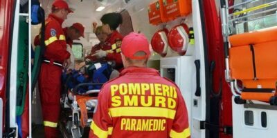 Accident rutier grav în localitatea Moșoaia! Un pieton a fost lovit de automobil în timp ce traversa printr-un loc nepermis