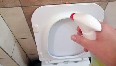 Cum să elimini mirosurile neplăcute din baie cu un truc simplu și eficient