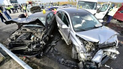 Acum! Accident grav în Pitești pe strada Mihail Kogălniceanu! Intervenție de urgență la fața locului!