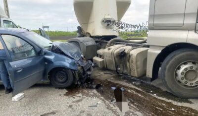 Două persoane duse de urgență la spital după impactul dintre un autoturism și o autobetonieră pe DN2! Trafic blocat și anchetă în curs!