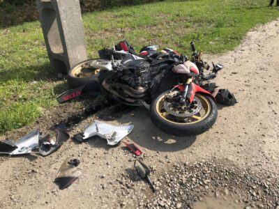 Accident șocant în Argeș! Motociclist și femeie răniți după impactul cu un câine! Ce spun autoritățile despre incident