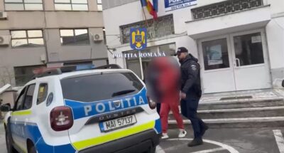 Scene șocante în Pitești! Bărbat cu mâna ruptă după ce i-a atras atenția unui agresor beat!