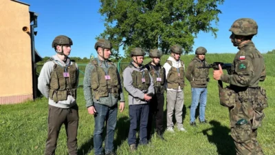 Polonia se armează până în dinți! Mii de civili învață să lupte pentru țară în fața amenințării rusești!