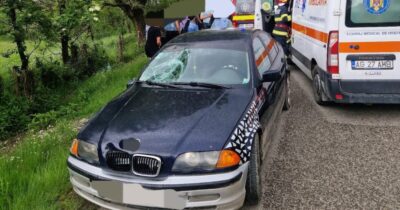 Trotinetă spulberată de BMW în Argeș! Două copile de 12 ani grav rănite!