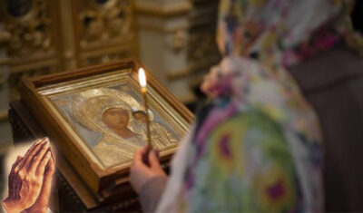 Depresia este un duh. De aceea medicii nu-i găsesc leac! Rugăciunea de vindecare la Maica Domnului