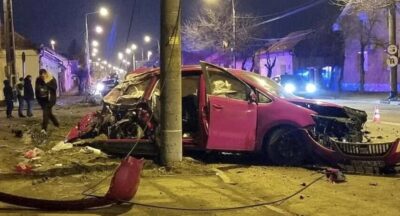 Tragedie în Oradea! Tânăr de 27 de ani mort pe loc după ce s-a izbit cu mașina de un stâlp!