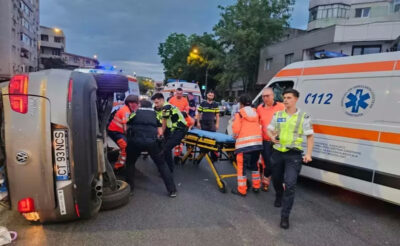 Accident în misiune! Autospecială spulberată de o șoferiță, trei răniți!