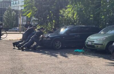 Tragedie în Milano! Femeie găsită moartă într-o mașină în centrul orașului! Ancheta a fost declanșată imediat!
