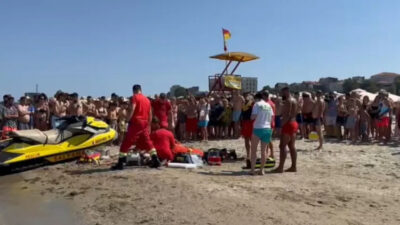Drama la Mamaia! Bărbat din Pitești salvat în ultima clipă după ce a fost scos inconștient din mare!