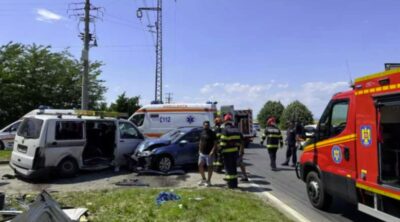 Accident grav pe DN1, în Prahova! Cinci persoane rănite după coliziunea dintre un autoturism și o dubiță!