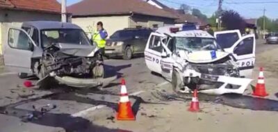Accident în Buzău! O tânără a lovit o autospecială de poliție în misiune, trei răniți transportați la spital!