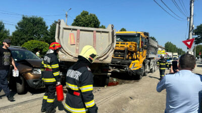 Carambol lângă baza NATO Mihail Kogălniceanu! Un şofer a făcut praf o maşină ISU și a lovit mai multe vehicule!