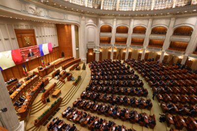 Parlamentul înăsprește pedepsele pentru fascism, rasism și xenofobie! Proteste dure din partea AUR, POT și S.O.S.