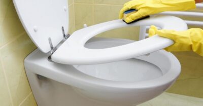 Solutia nestiuta pentru curatarea WC urilor. Te salveaza de multe probleme4