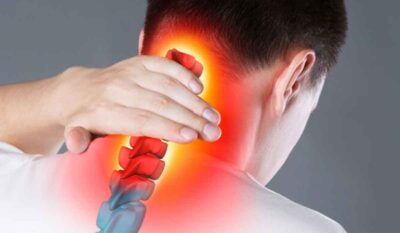 Atenție! Spondiloza cervicală – boala care îți poate afecta grav viața dacă stai prea mult pe scaun!