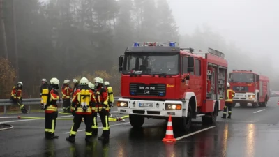 Accident grav în Bihor! Două microbuze și un autoturism implicate, zeci de răniți! Plan roșu de intervenție activat!