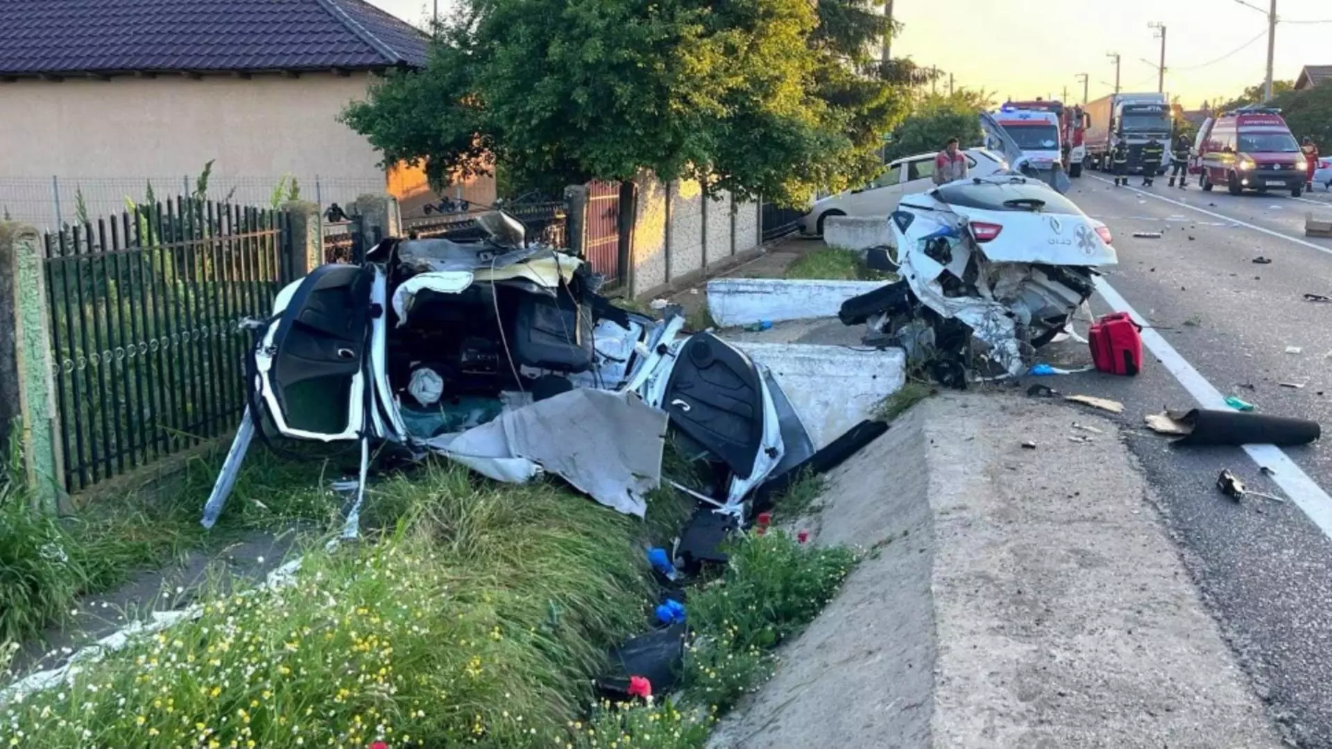 accident cap de pod masina rupta