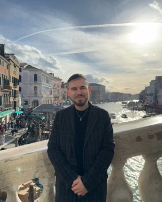 Tragedie în fotbalul românesc! David Oprescu, mijlocașul de doar 26 de ani, s-a stins din viață după o luptă cruntă cu boala!