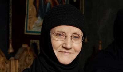 Monahia Siluana Vlad: Să nu spui niciodată acest cuvânt unui om care suferă!Dacă ai un necaz mare să faci aşa