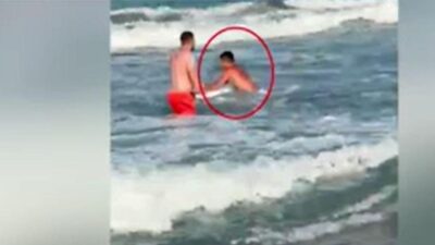 Impresionant! Adolescent de 17 ani salvează o tânără abandonată în valuri la Costinești! Ce au descoperit salvamarii după intervenție?